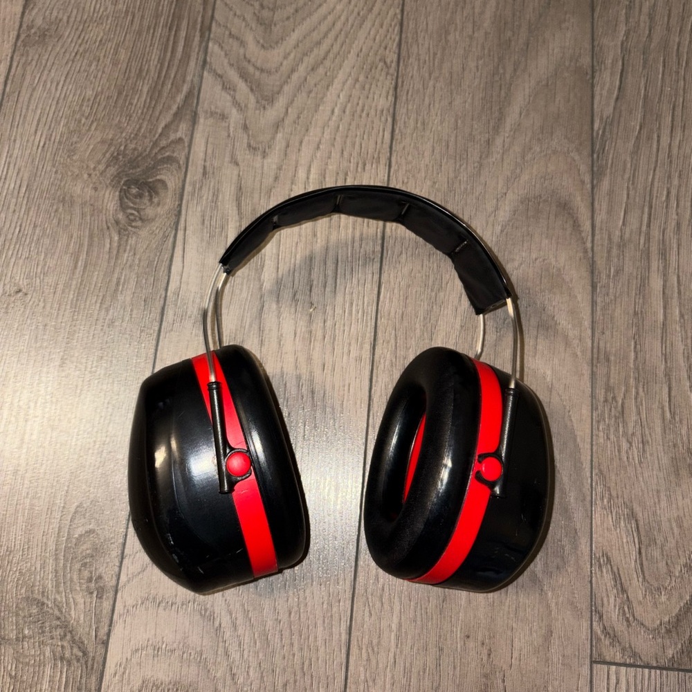 3M™ PELTOR™ Optime™ 105 Earmuffs